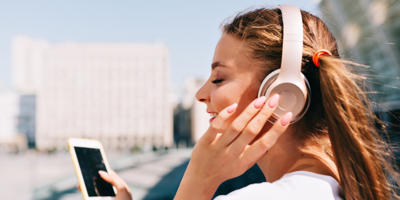 melhor fone com cancelamento de ruído
